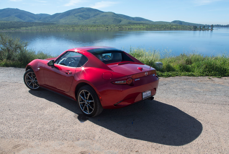 Illustration for article titled There's One Big Difference Between Driving A Mazda Miata And A Miata RF
